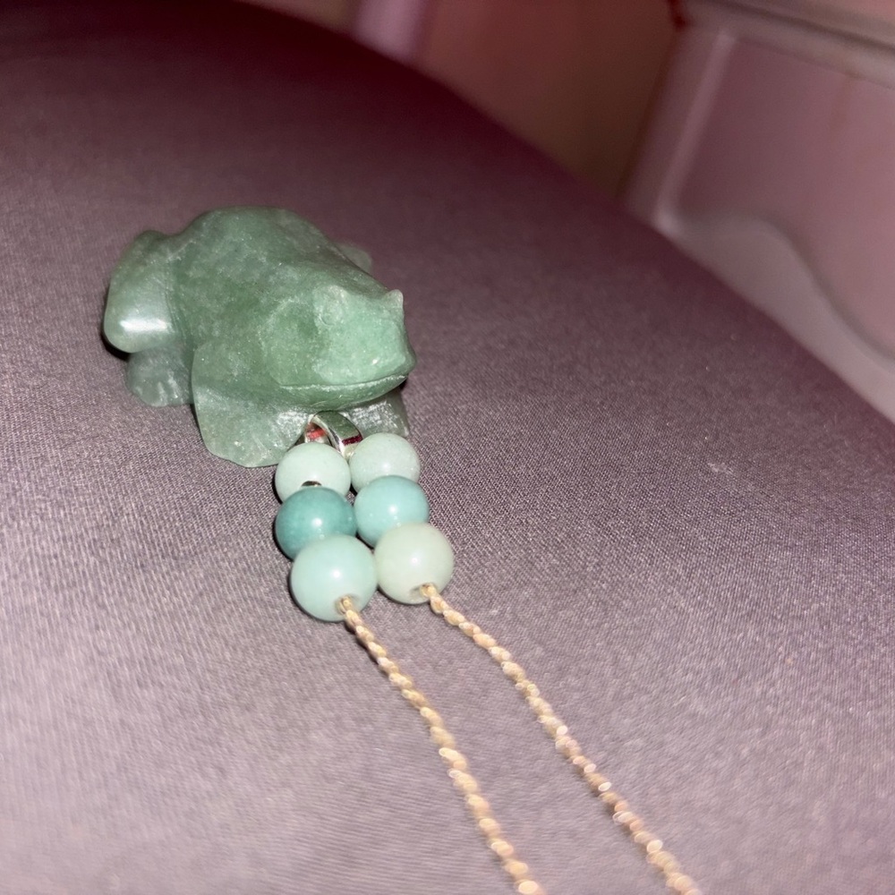 Green Jade Frog Pendant Necklace